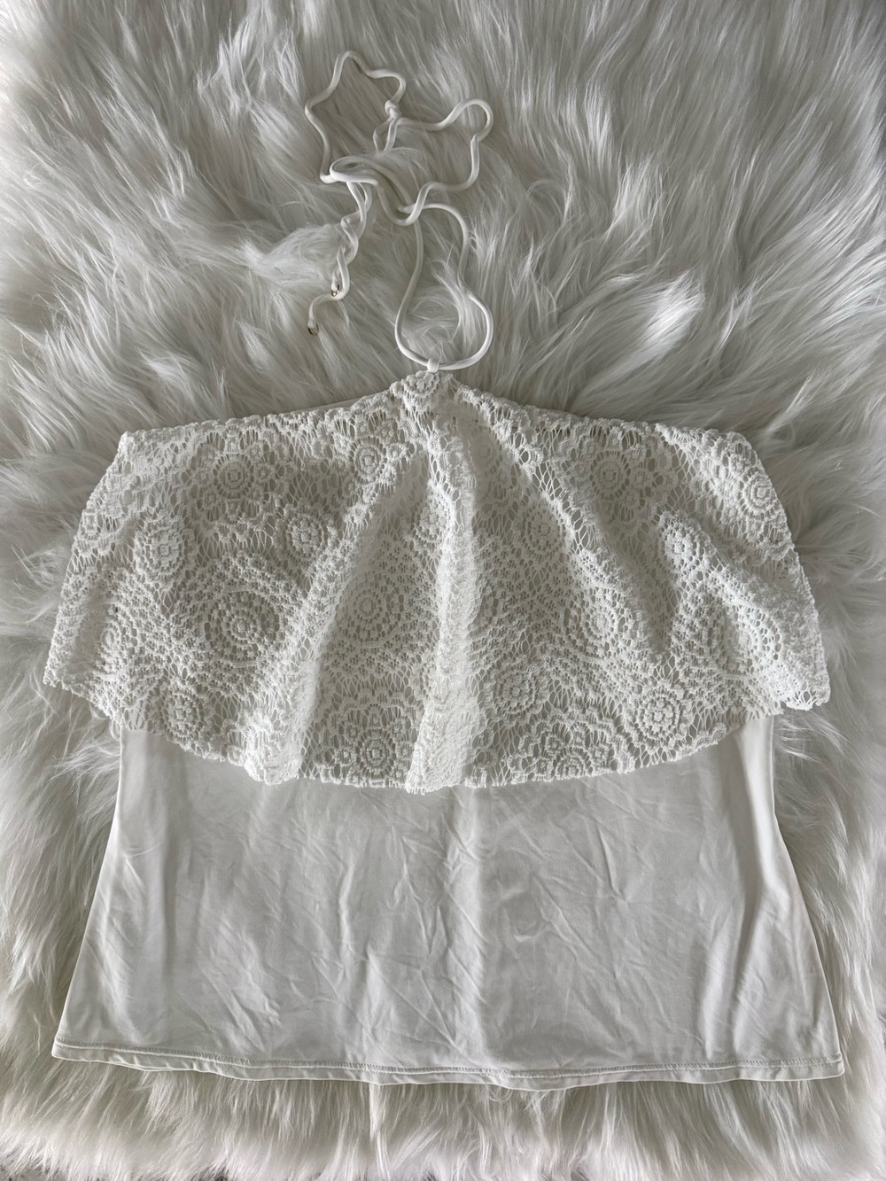💕 MICHAEL - Michael Kors
Lace Ruffle Halter Top - Size Large